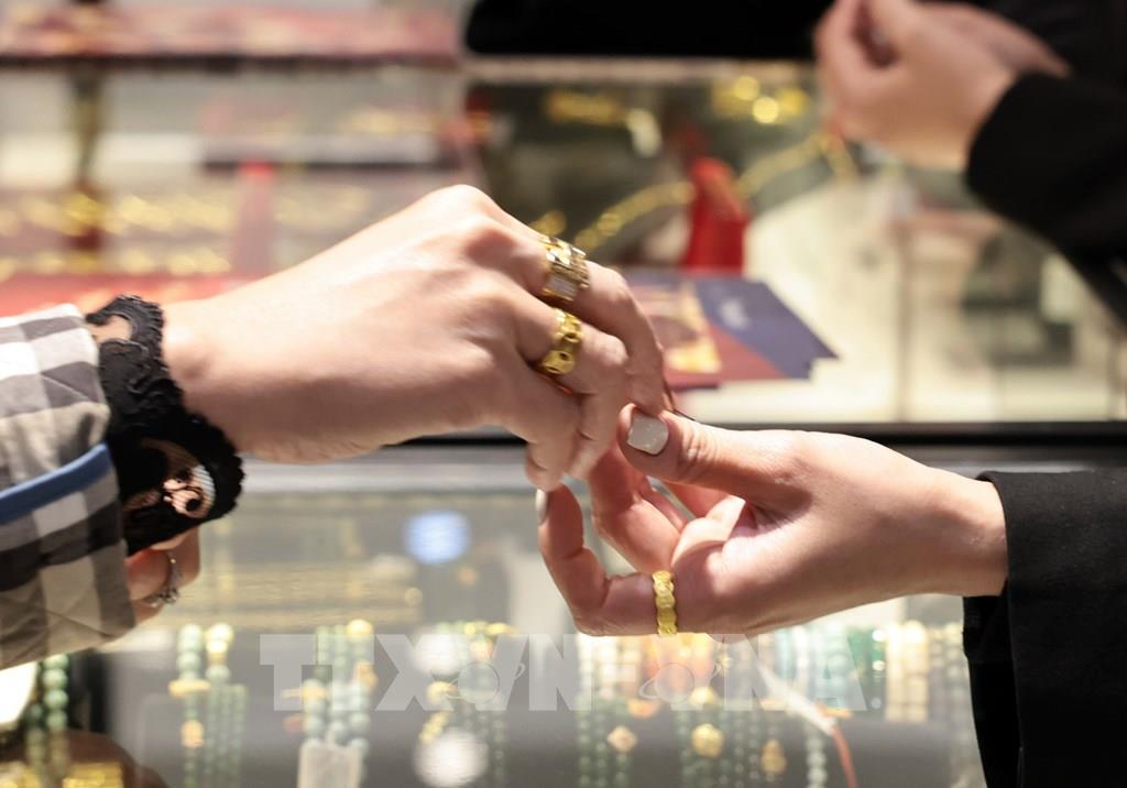 Giá bạc đạt kỷ lục mới trong phiên giao dịch 10/12 tại châu Á