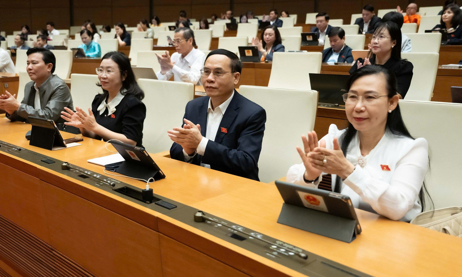 Quốc hội thông qua Nghị quyết thành lập khu thương mại tự do TP.HCM