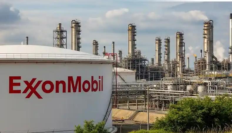 Exxon giảm kế hoạch đầu tư vào năng lượng carbon thấp xuống 20 tỷ USD