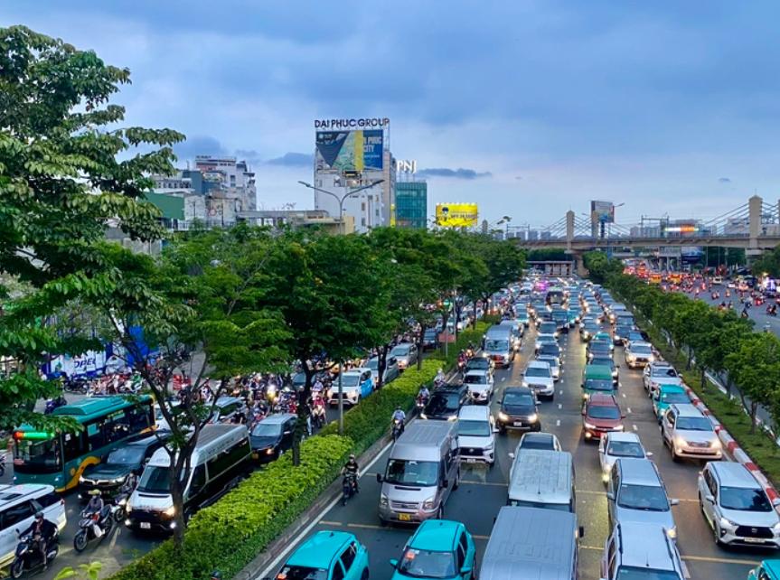 TPHCM đẩy mạnh phát triển phương tiện giao thông sử dụng năng lượng sạch