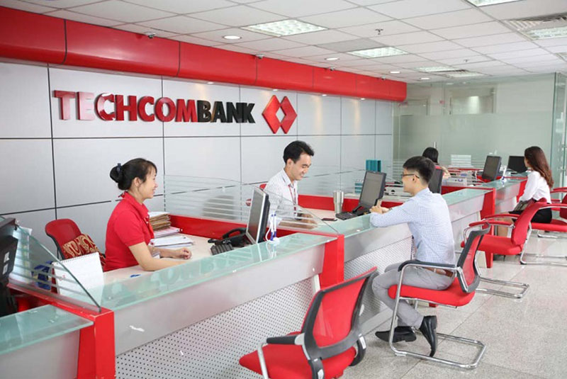 Techcombank lãi trước thuế 32,5 nghìn tỷ đồng trong năm 2025
