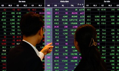 Chứng khoán hôm nay (26/1): VN-Index giảm sâu gần 30 điểm