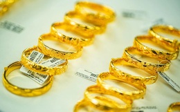 Giá vàng hôm nay 26/1: Tiếp tục tăng mạnh, lập mức cao mới