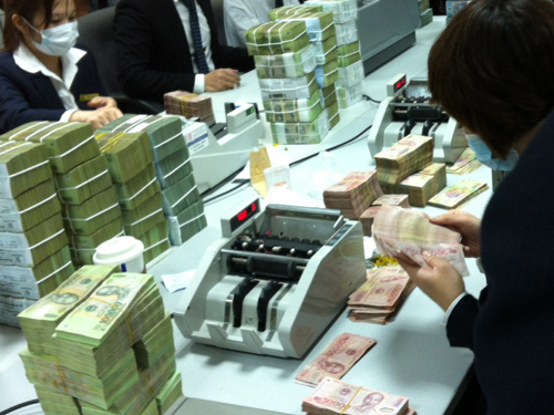 Lãi suất hôm nay 27/1: Nhiều ngân hàng nâng lãi suất, mức cao nhất gần 7%/năm