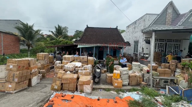 Công an TP Cần Thơ: Bóc gỡ đường dây sản xuất, buôn bán nước hoa giả