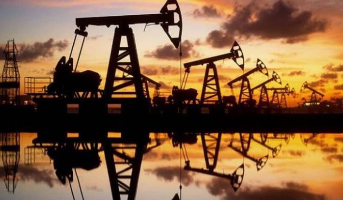 Giá dầu tăng tiếp sau cú sốc nguồn cung tại Mỹ