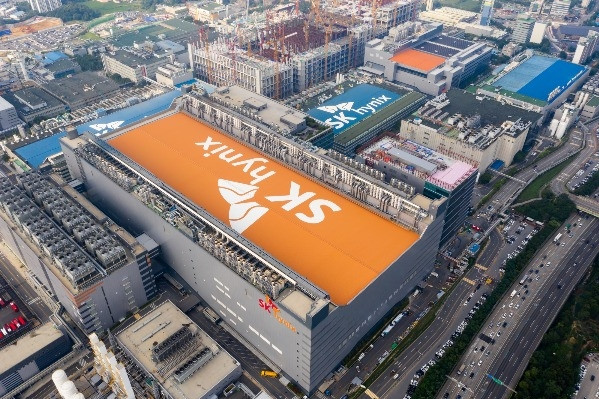 Lợi nhuận SK hynix lập kỷ lục, chính thức vượt Samsung Electronics