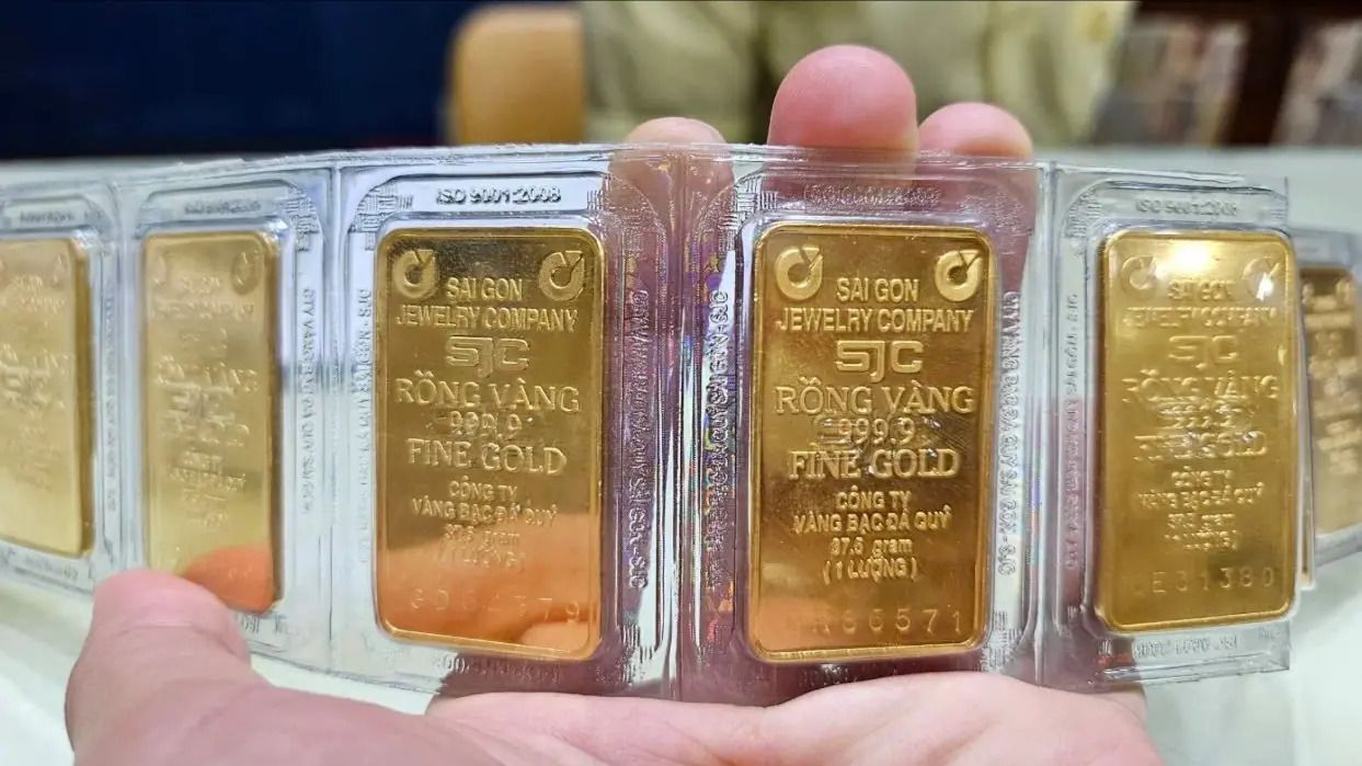 Giá vàng hôm nay 30.1: Vàng SJC "rơi tự do", mất mốc 190 triệu đồng
