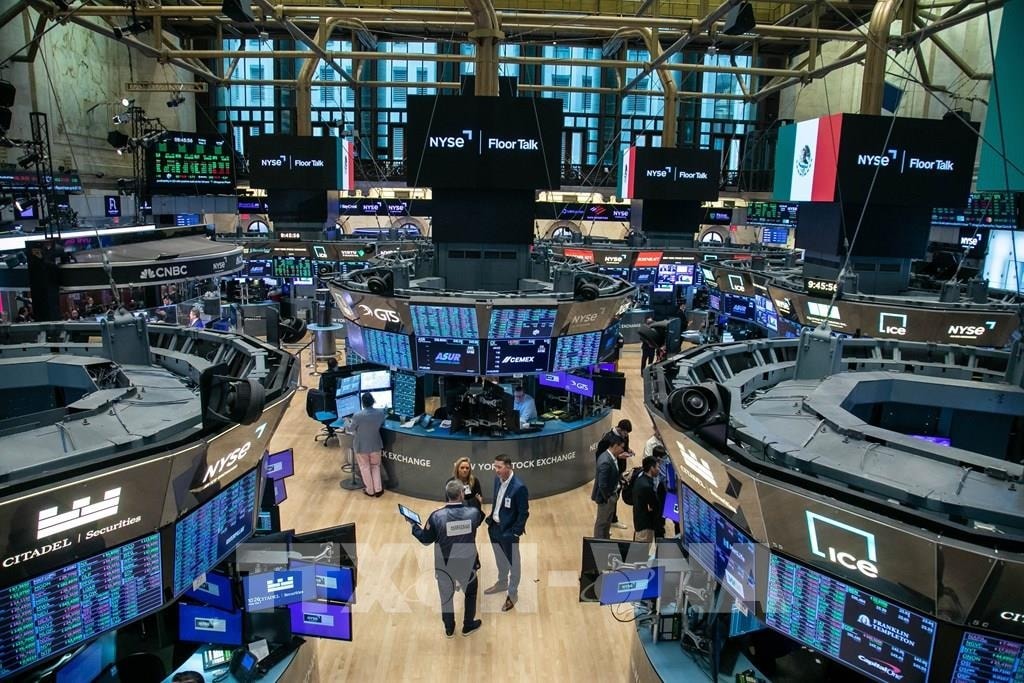 Chứng khoán Mỹ giằng co, nhà đầu tư thận trọng với bài toán AI