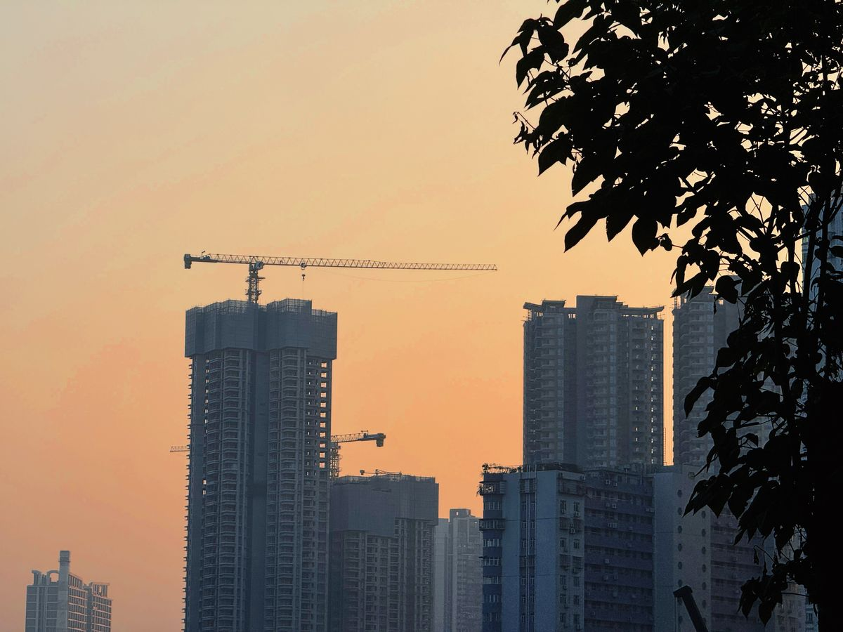 Chung cư Hà Nội hạ giá vẫn khó bán: Thị trường nghiêng về người mua