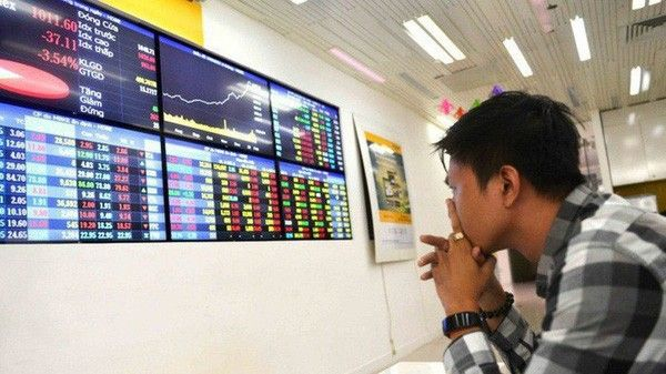 Phiên 3/2: Khối ngoại bán ròng hơn 600 tỷ đồng