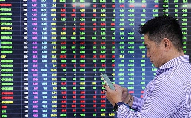 Sau nhịp bán tháo, dòng tiền quay lại cổ phiếu nào?