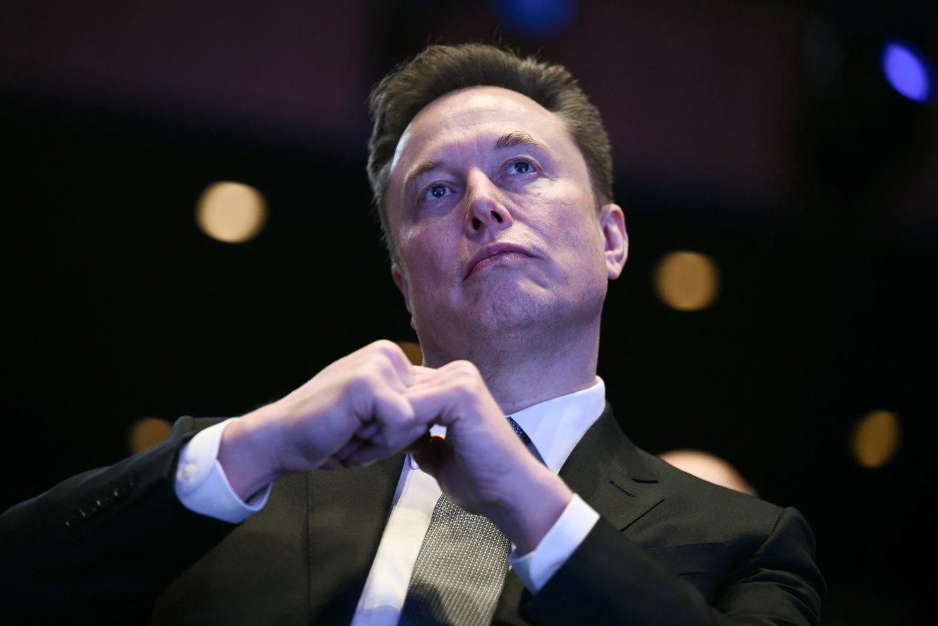 Elon Musk lập kỷ lục mới, trở thành người đầu tiên sở hữu hơn 800 tỷ USD