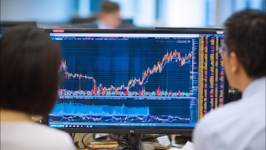 Những phiên đầu tháng 2: dòng tiền dịch chuyển sang midcap