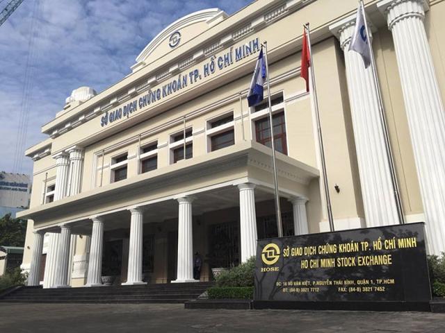 Phiên hiếm trên HoSE: Hai “ông lớn” cùng lúc niêm yết