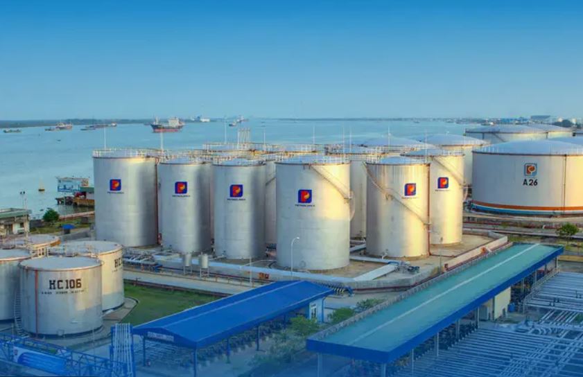 PLC hụt hơi cuối năm, lợi nhuận cả năm giảm gần 70%