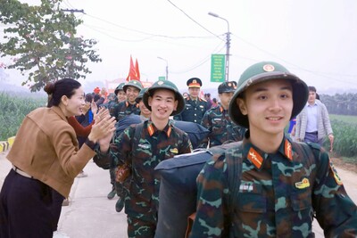 Ấm áp ‘Tết Quân Dân’ tại xã đảo duy nhất của Hà Nội