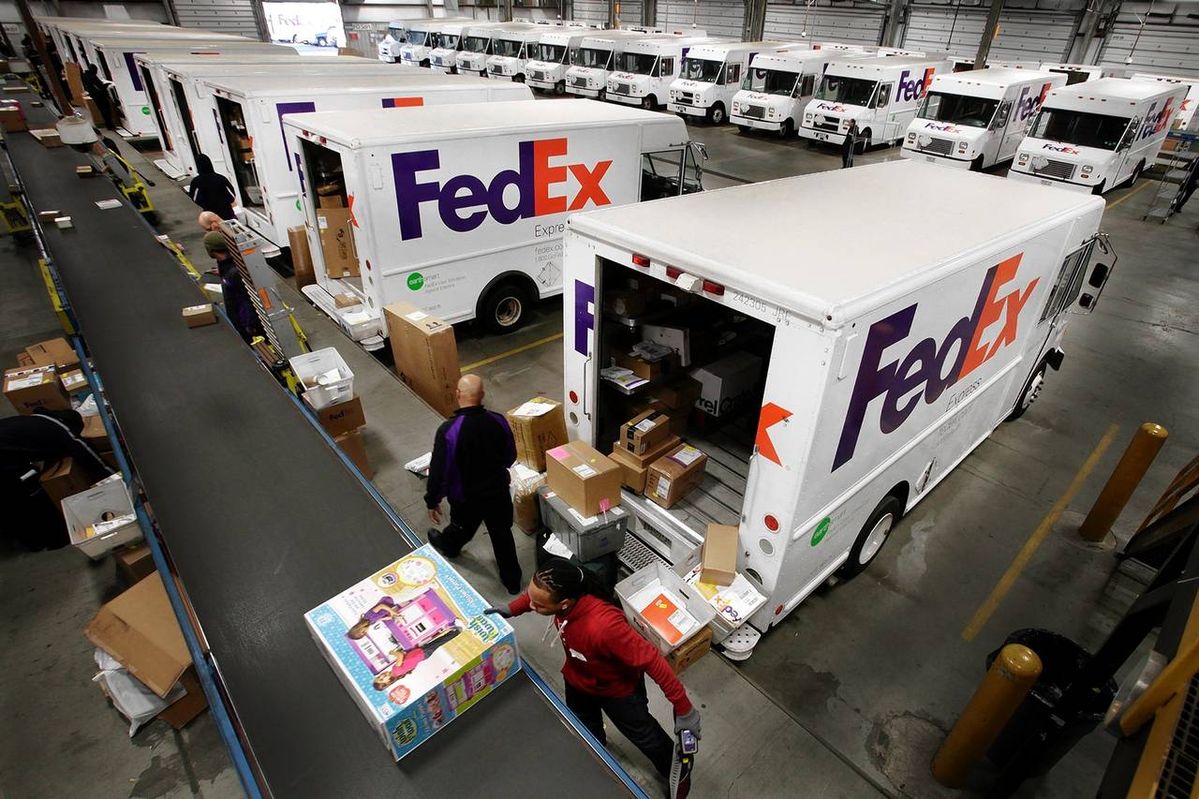 FedEx mở màn kiện đòi hoàn thuế theo IEEPA