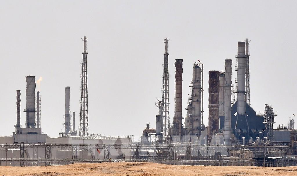 Brent lùi 0,38% nhưng chưa rời đỉnh 6 tháng