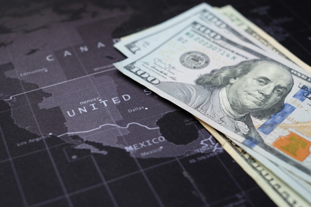 Chính sách thuế đảo chiều, USD chịu áp lực mới