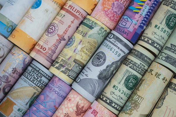 USD lên cao nhất nhiều phiên, tỷ giá trong nước biến động thế nào? - Ảnh 1