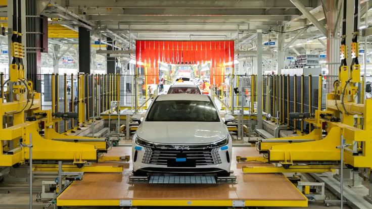 H&atilde;ng xe điện lớn nhất Trung Quốc lao dốc s&acirc;u nhất 6 năm - Ảnh 1