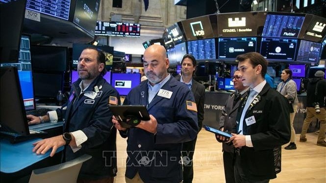 Thị trường tài chính toàn cầu chao đảo khi xung đột Trung Đông kéo dài