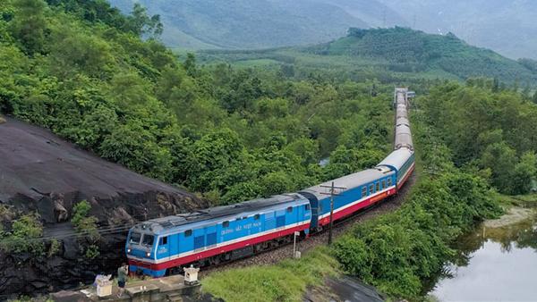 Đường sắt tăng 10% giá vé hành khách và tăng 15% giá cước vận chuyển hàng hóa- Ảnh 1.