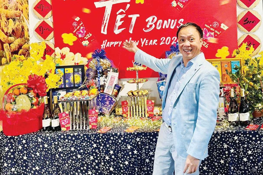 Đi ra thế giới, nghĩ về Việt Nam