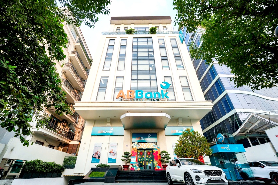 ABBank nâng vốn lên gần 14.000 tỷ đồng sau phát hành hàng trăm triệu cổ phiếu