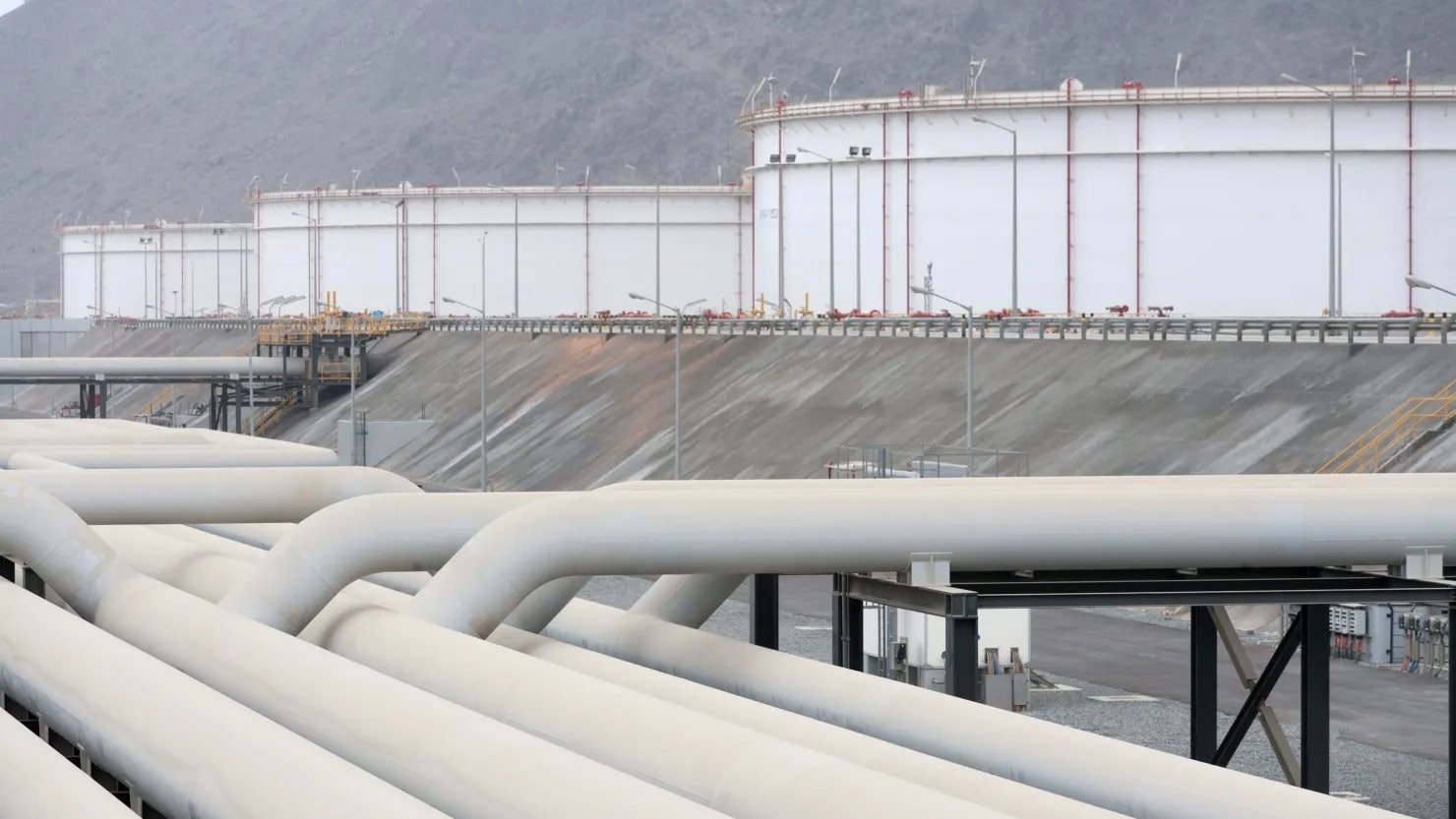 Liệu Hai Đường Ống Có Thực Sự Cứu Được Thị Trường Dầu?