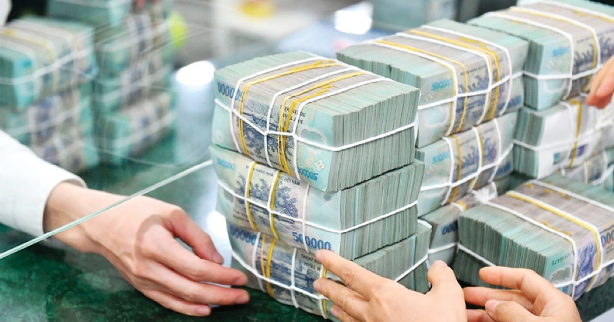 Lãi suất vay mua nhà vọt lên 14-15%/năm, nhiều người “toát mồ hôi” trả nợ