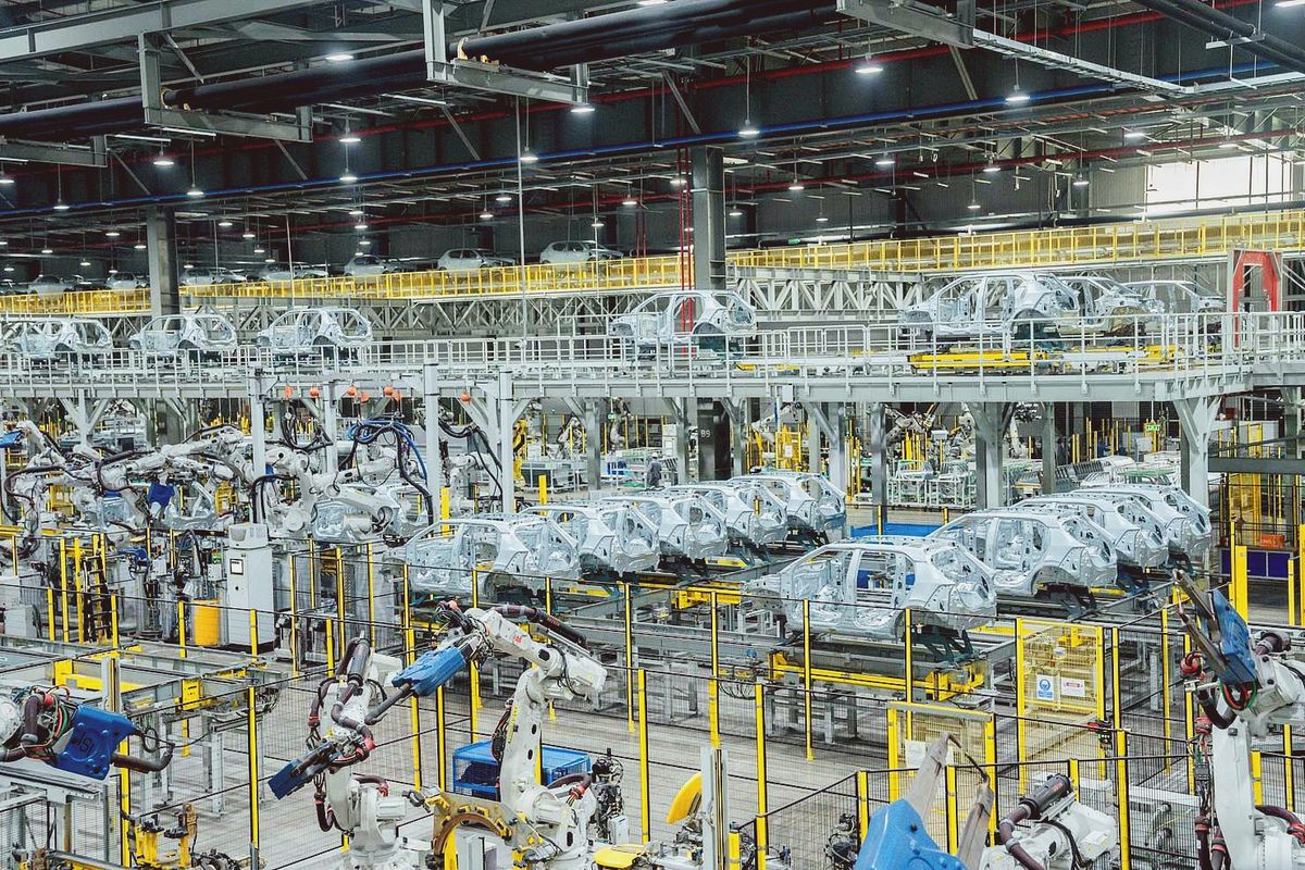 Bên trong cơn sốt xe điện: Cơ hội ngầm cho nhà đầu tư và ngân hàng