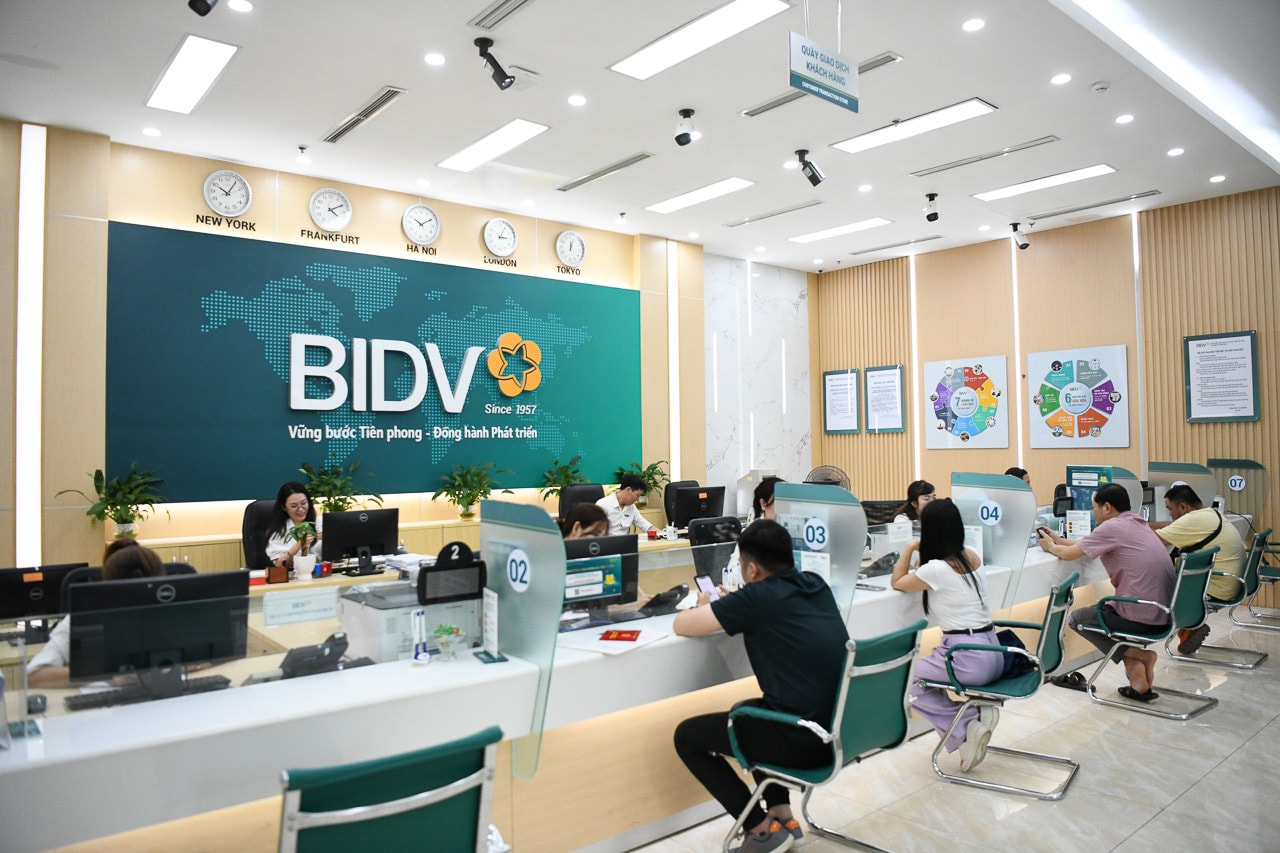 Lợi nhuận lập đỉnh nhưng cổ phiếu BID lại “tụt sâu”