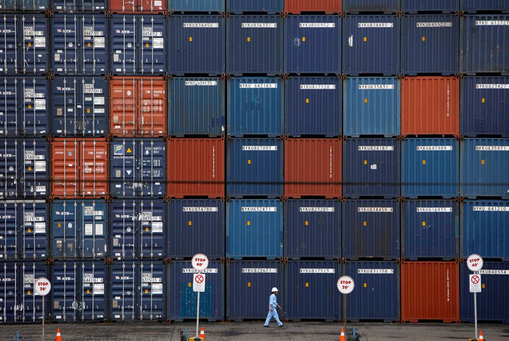 Eo biển Hormuz tê liệt, chi phí vận tải tăng gần 1.000%