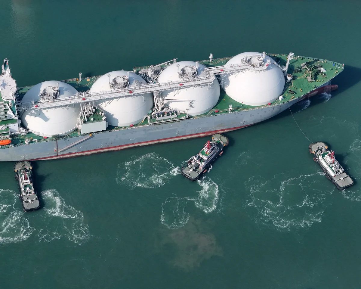 Việt Nam nhập gần 38.000 tấn ‘vàng lỏng’ giữa bão giá LPG toàn cầu