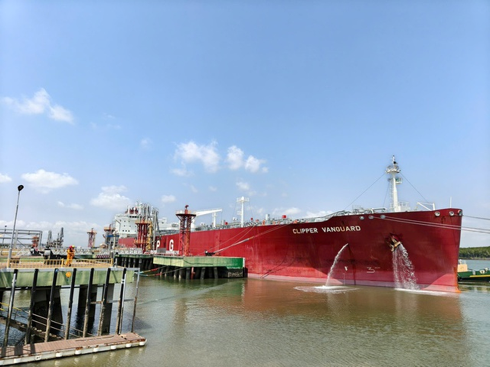 Việt Nam nhập gần 38.000 tấn &lsquo;v&agrave;ng lỏng&rsquo; giữa b&atilde;o gi&aacute; LPG to&agrave;n cầu - Ảnh 1