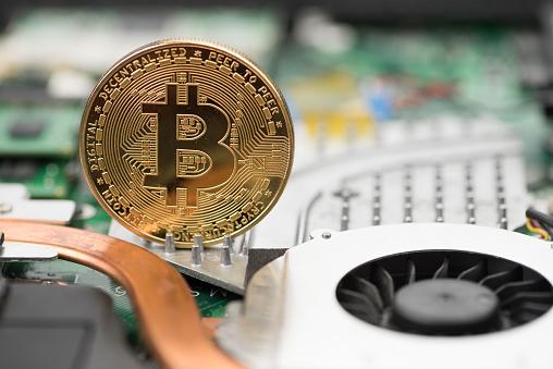 Bitcoin giữ 71.000 USD, chuyên gia nói “đáy đã hình thành”