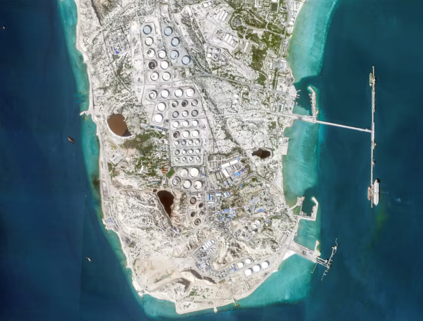 Iran cảnh báo tấn công nếu đảo Kharg bị đe dọa, giá dầu tăng trở lại