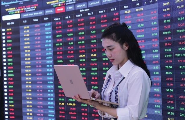 Trước phiên 26/03: Những cái tên có thể gây sóng lớn trên sàn