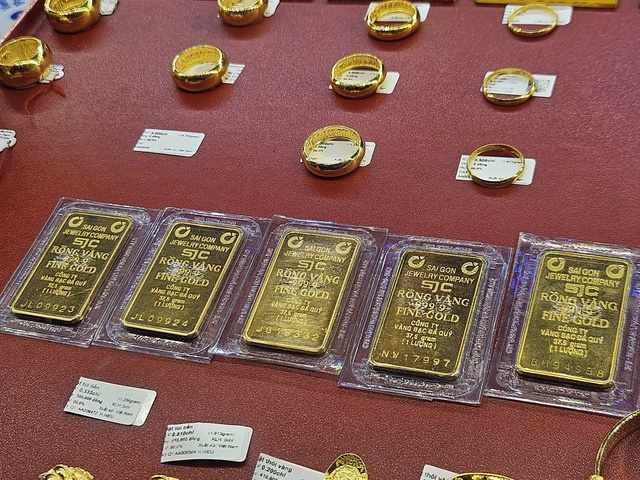 Giá vàng hôm nay 27/3: Vàng SJC giao dịch ở mức 169,9 triệu đồng/lượng- Ảnh 1.