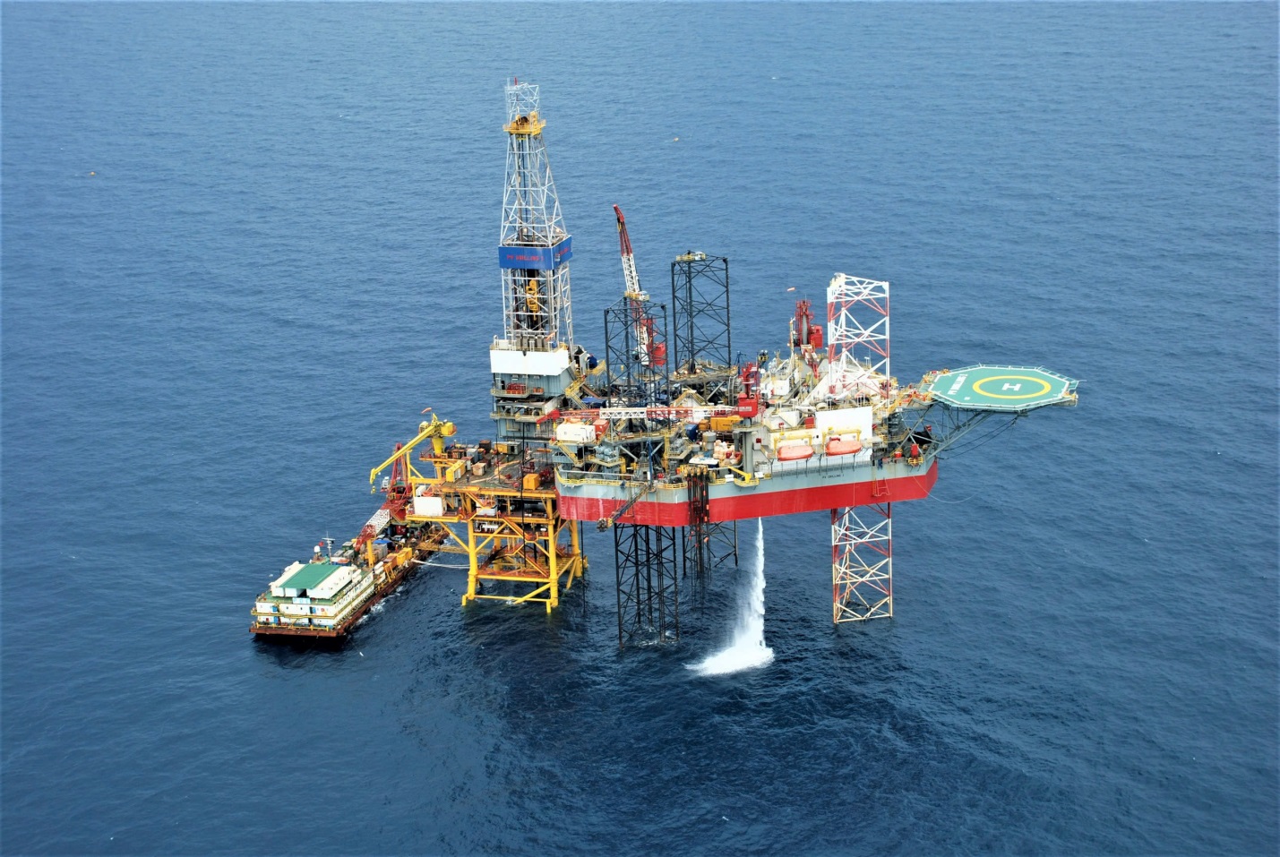 PVD được nâng dự báo lợi nhuận, nhưng rủi ro ngắn hạn tăng cao