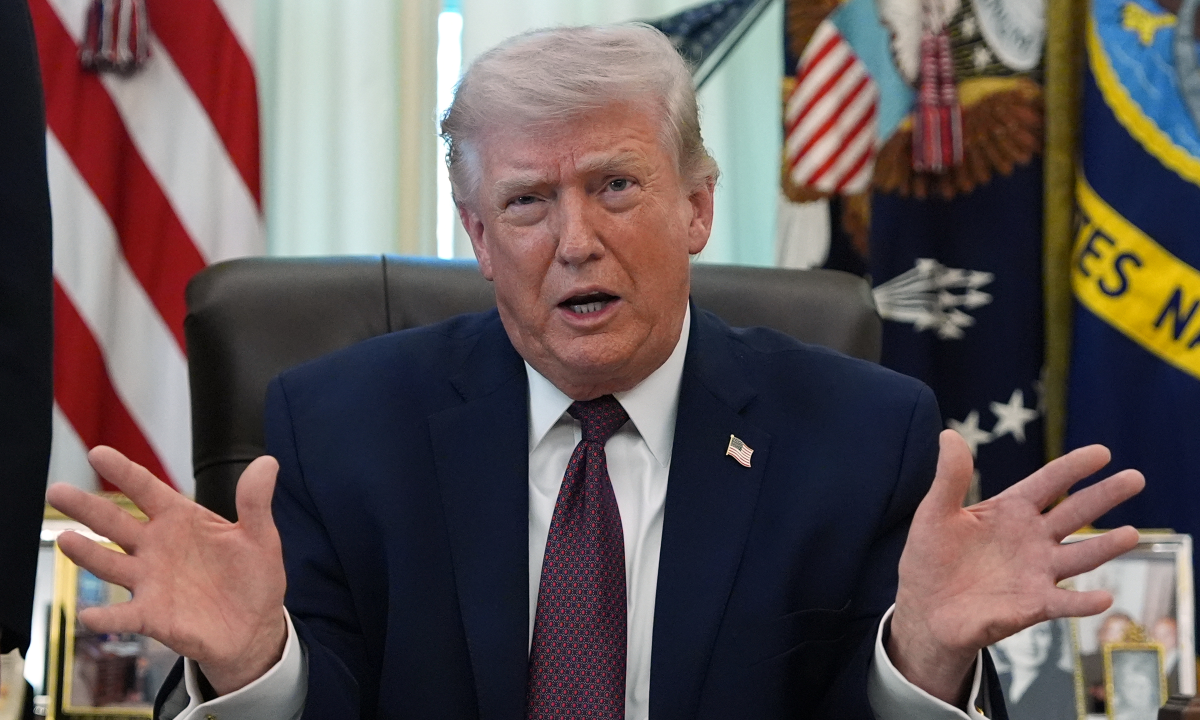 Ông Trump gia hạn “tối hậu thư” với Iran, rủi ro năng lượng gia tăng