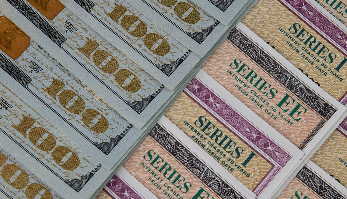 Rút 6 tỷ USD khỏi trái phiếu lợi suất cao, 19 tỷ USD đổ vào trái phiếu an toàn