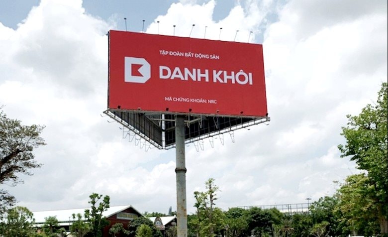 NRC giảm mạnh nợ vay, nhưng “gánh nặng” lại phình to ở chỗ khác