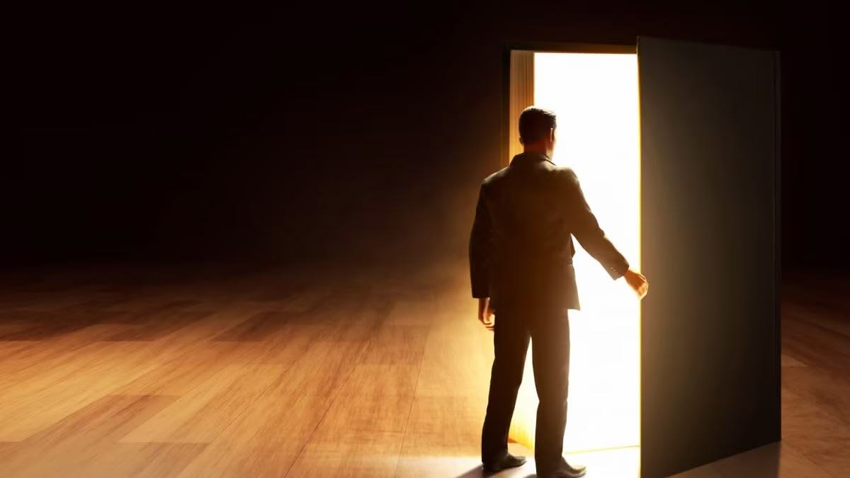 Cú đặt cược bất thường trước giờ G của nhà đầu tư trên thị trường dầu