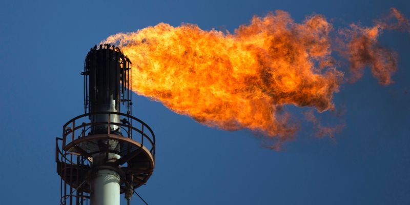 Sản lượng dầu cao kỷ lục, vì sao Mỹ vẫn chưa thể hạ nhiệt lạm phát?