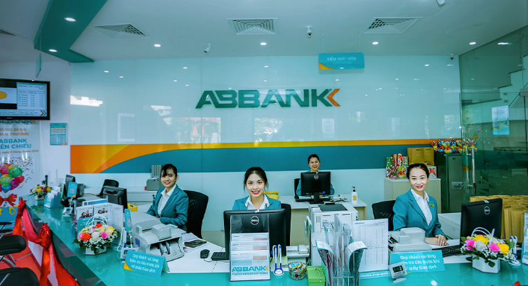 Sau cuộc họp nóng, ABBank giảm ngay lãi suất huy động