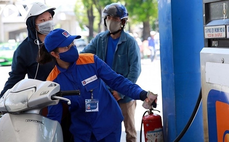 Quyết định chưa từng có: Thuế xăng dầu đồng loạt về 0%