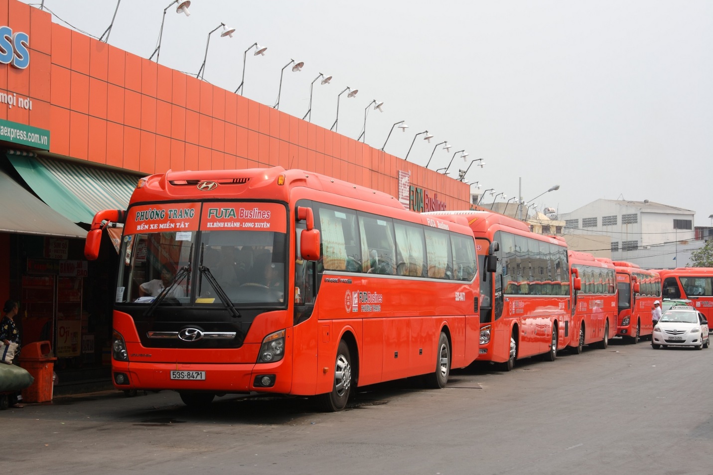 Công ty Cổ phần Xe Khách Phương Trang FUTA Buslines: Tổng Quan Chi Tiết Và Dịch Vụ